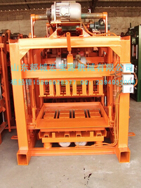 萬(wàn)元制磚機(jī)表計(jì)損壞 維修員及時(shí)上門(mén)排憂解難